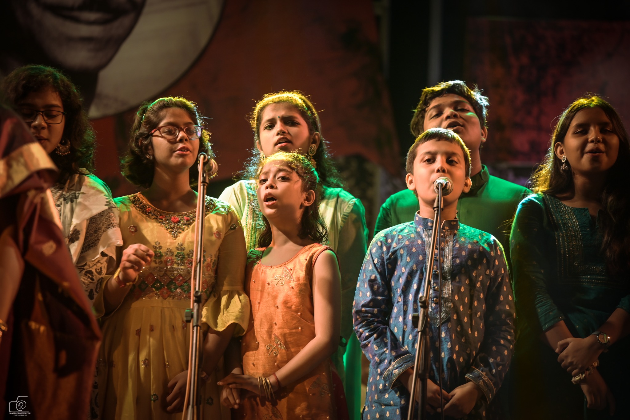 Children of Surodhwoni performing 'O Mago Ma'